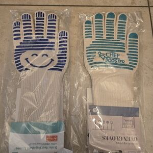 Chef Booster Oven Gloves with Blue and Teal Design